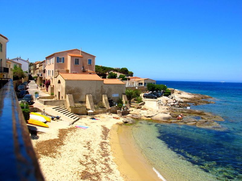 Hotel De La Plage Santa Vittoria Algajola  Exteriör bild